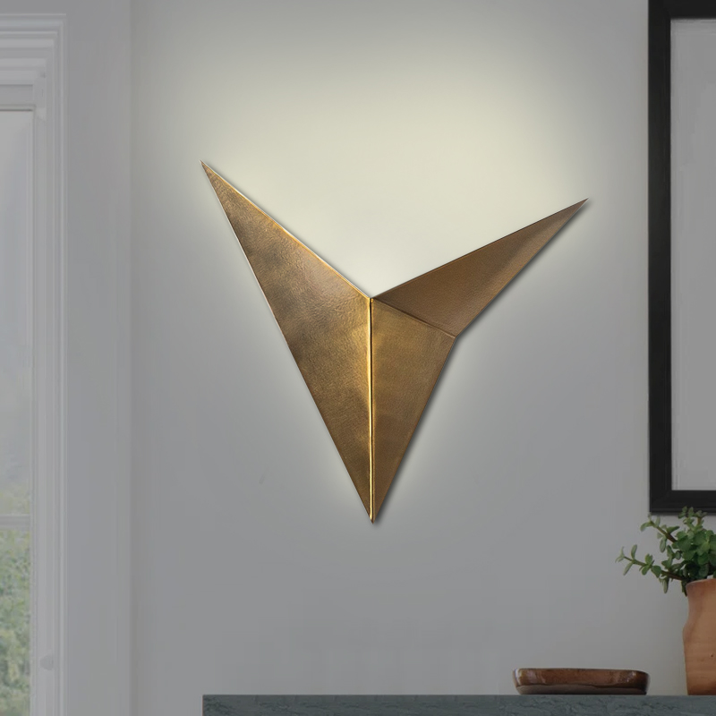 Απλίκα τοίχου μεταλλική χρώμα χρυσό 2